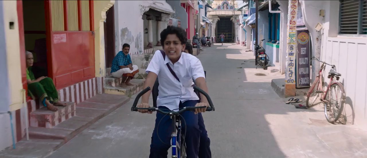 Singapore Saloon (2024) AMZN WEB-DL Hindi 720p x264 AVC HE-AAC 2.0 ESub.mkv.0000